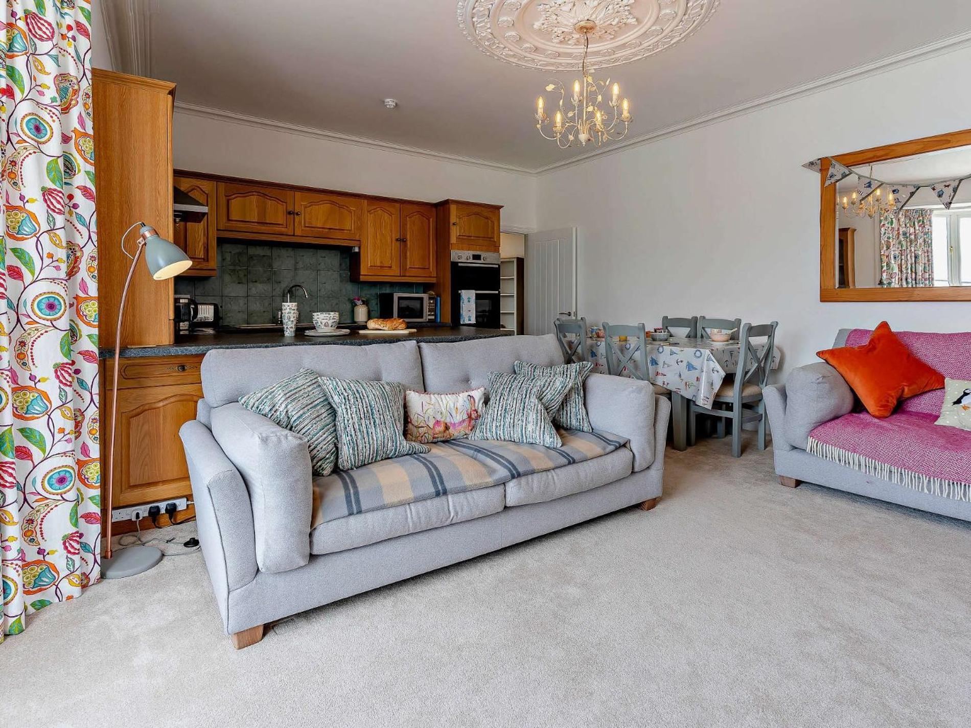 2 Bed In Tenby 82979 外观 照片
