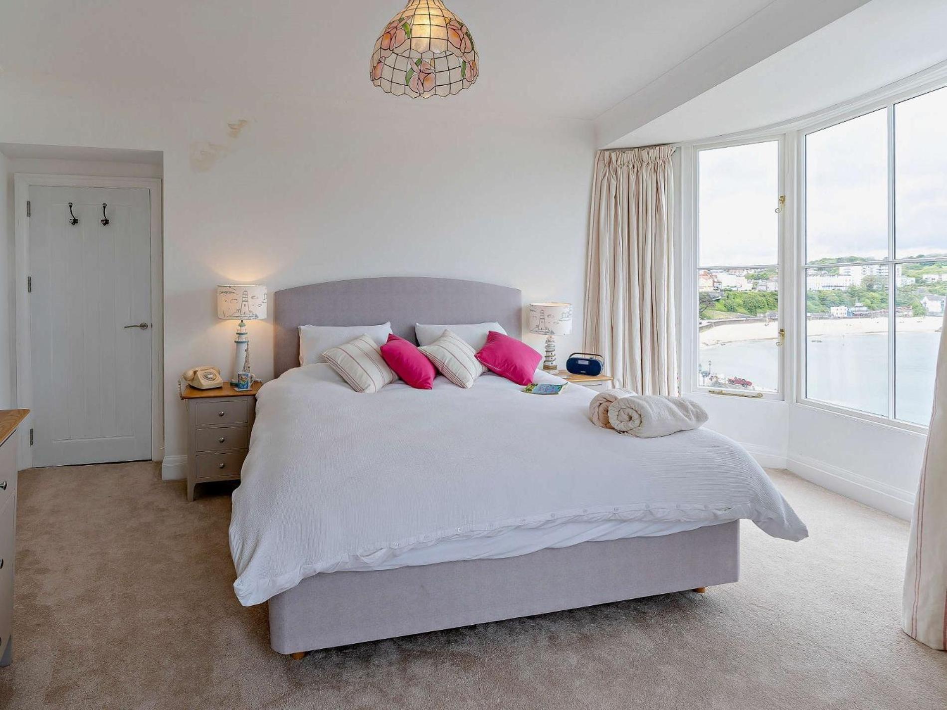 2 Bed In Tenby 82979 外观 照片